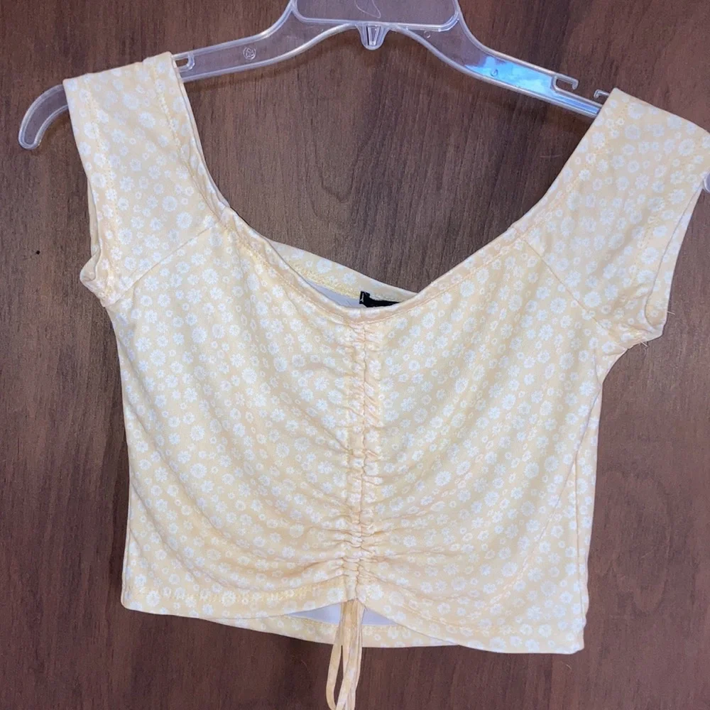 3/$12 Rue21 top Yellow w white floral print cinch front detail boho top casual - Picture 14 of 15